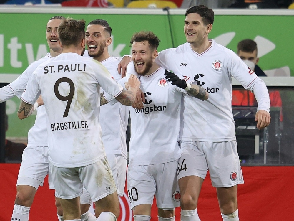 St. Pauli - KSC 3:1 | St. Pauli Zieht Mit Spitzenreiter Darmstadt Gleich