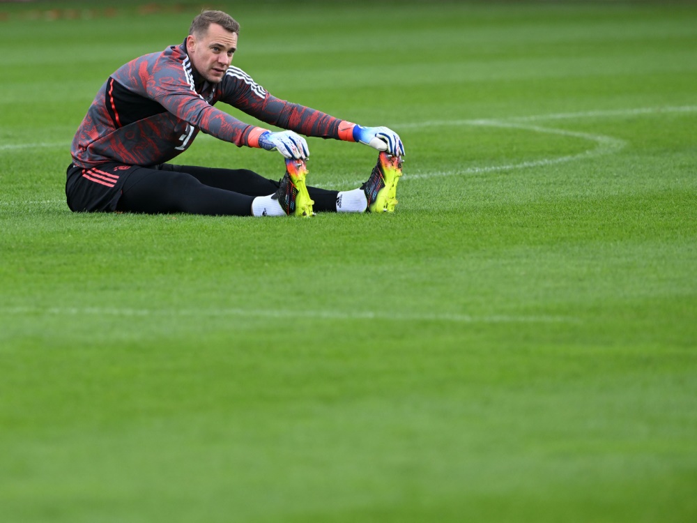 Manuel Neuer fällt weiterhin aus (© AFP/SID/CHRISTOF STACHE)