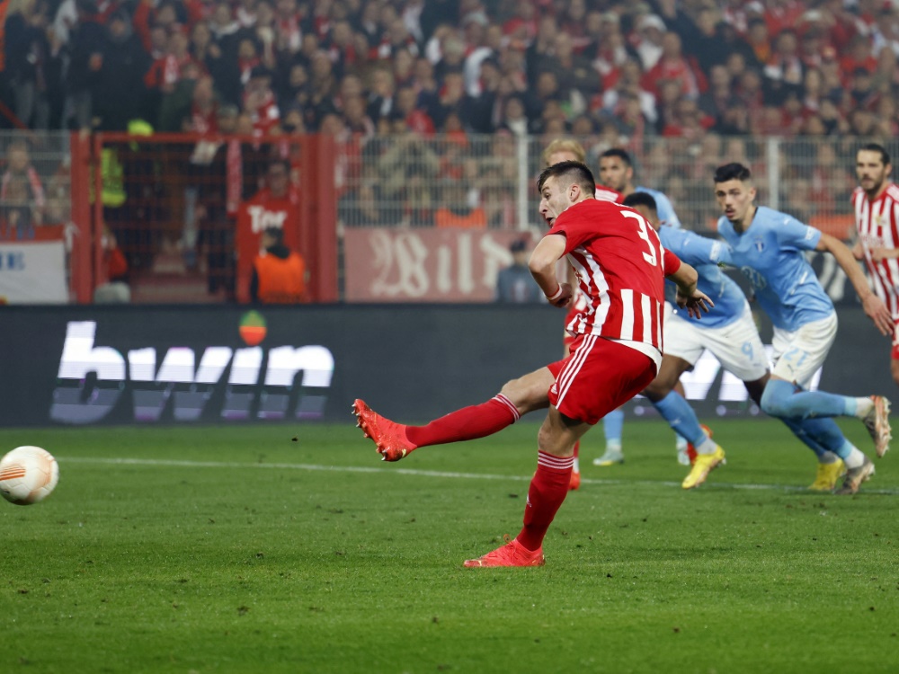 Knoche könnte bei der WM in Katar eingesetzt werden (© AFP/SID/ODD ANDERSEN)