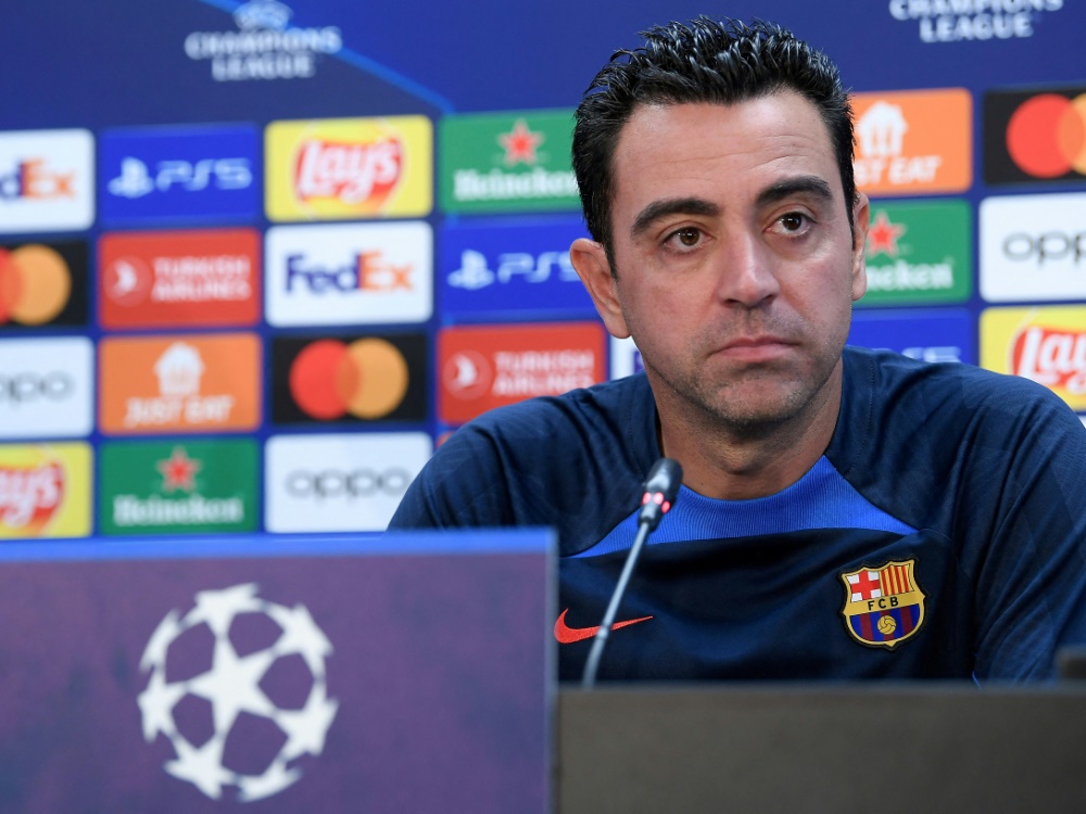 Barcelonas Coach Xavi ist skeptisch (© AFP/SID/JOSEP LAGO)