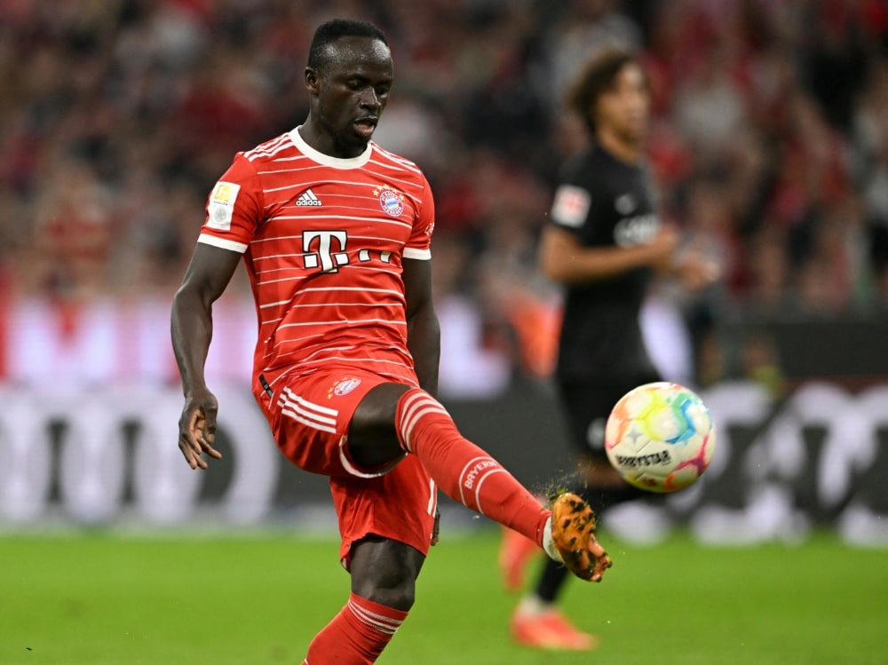 Bayern Bei Barca Mit Mane Und Mazraoui