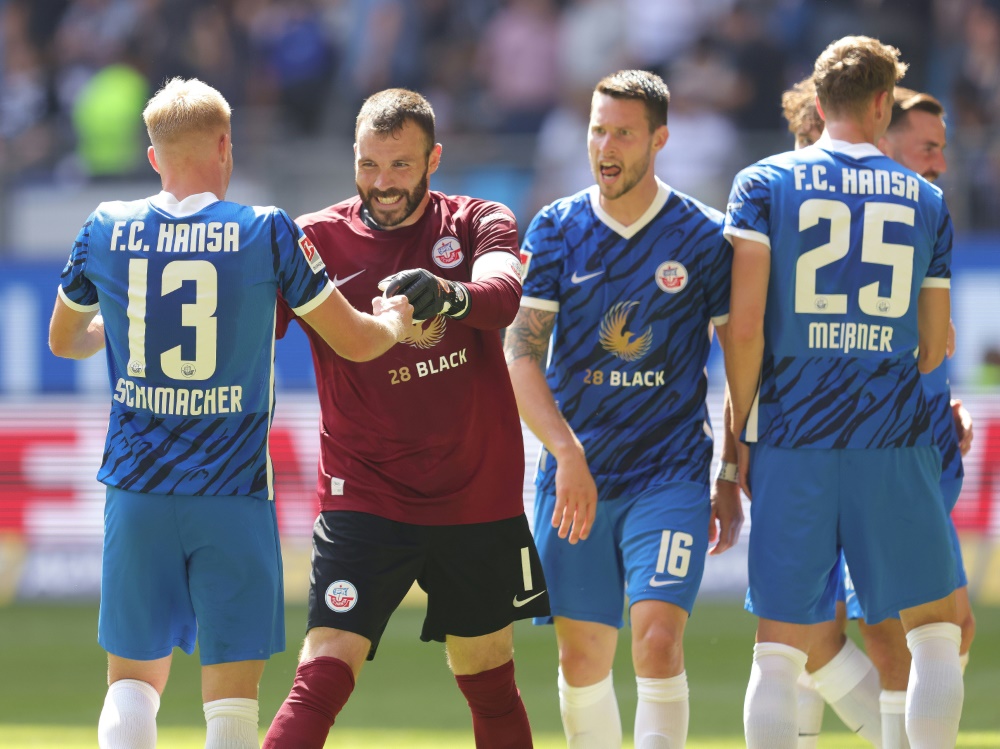 Hansa Rostock bezwingt Jahn Regensburg 3:0 (© FIRO/FIRO/SID/)