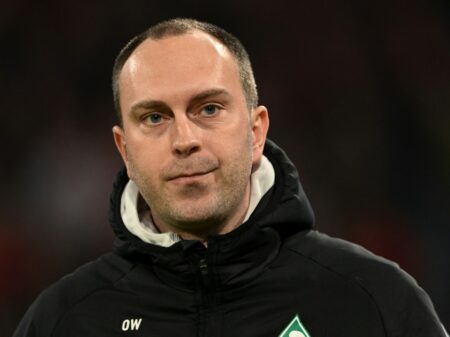 Bild: Chefcoach Werner erwartet eine Reaktion seines Teams (© AFP/SID/CHRISTOF STACHE)