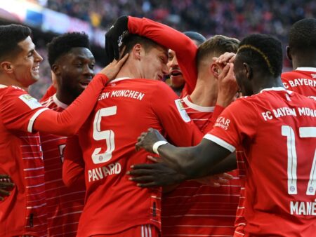 Bild: Bayern führt das Ranking der Titelfavoriten an (© AFP/SID/CHRISTOF STACHE)