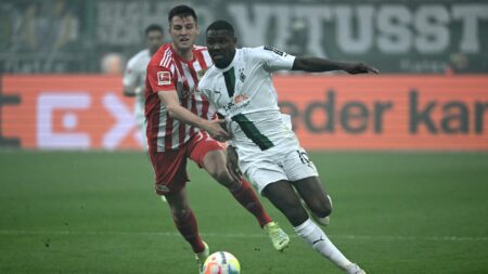 Bild: Marcus Thuram (r.) im Heimspiel gegen Union Berlin (© AFP/SID/INA FASSBENDER)