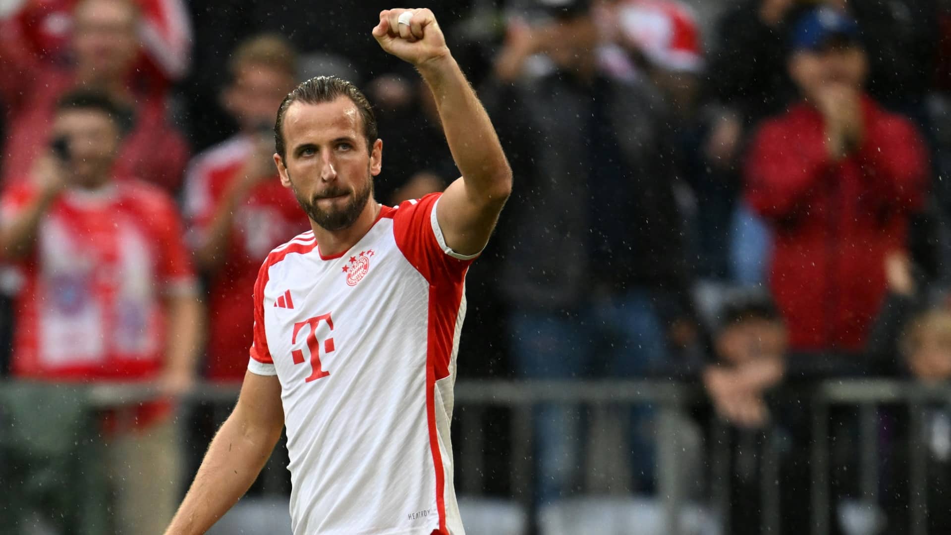 Fc Bayern Lederhosen Und Weißwurst Kane In München Angekommen 