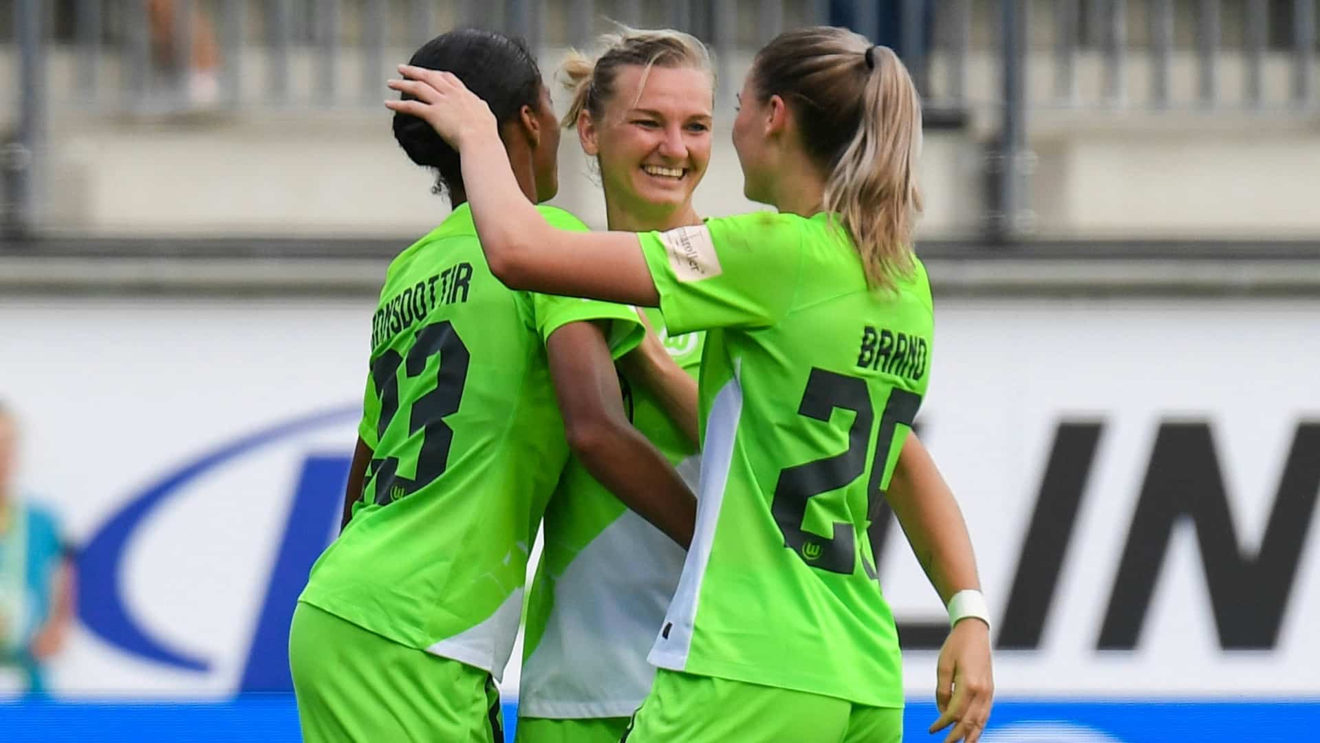 Frauen Bundesliga Wolfsburg Startet Souver N Rbl Verliert