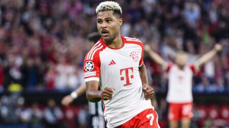 Foto: Serge Gnabry soll bald wieder jubeln © www.imago-images.de/SID/IMAGO/Eurasia Sport Images