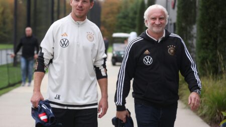 Foto: Rudi Völler und Julian Nagelsmann auf der USA-Reise. © AFP/GETTY IMAGES NORTH AMERICA/SID/ALEX GRIMM