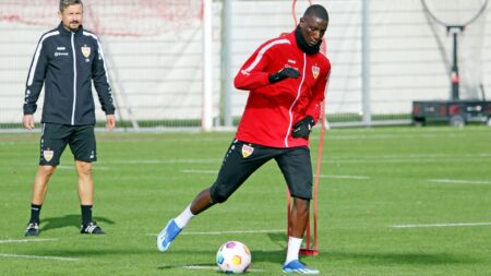 Bild: Serhou Guirassy ist wieder zurück im Mannschaftstraining (© www.imago-images.de/Sportfoto Rudel/SID/IMAGO/Pressefoto Rudel/Robin Rudel)