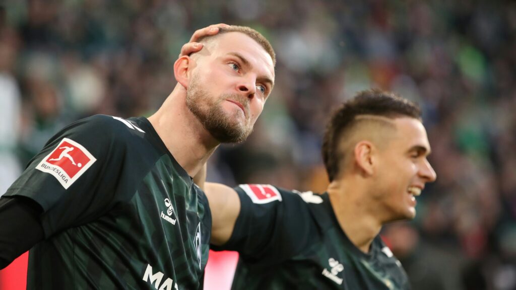 Bild: Matchwinner: Ducksch mit Tor und Vorlage gegen Augsburg (© FIRO/FIRO)