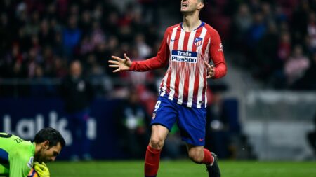 Bild: Für ein Mini-Gehalt nach Split zurück: Nikola Kalinic (© AFP/SID/OSCAR DEL POZO)